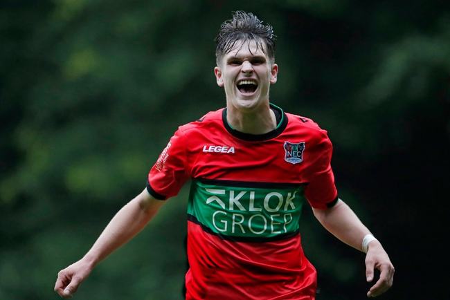 业更是受益 业更是受益