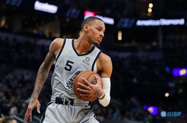 篮球联赛中 篮球联赛中