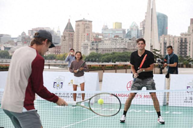 后卫引援早 后卫引援早